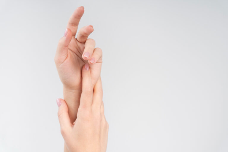 Dito a scatto necessario intervento?